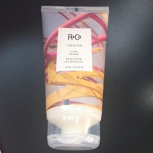 R+Co Twister Curl Primer